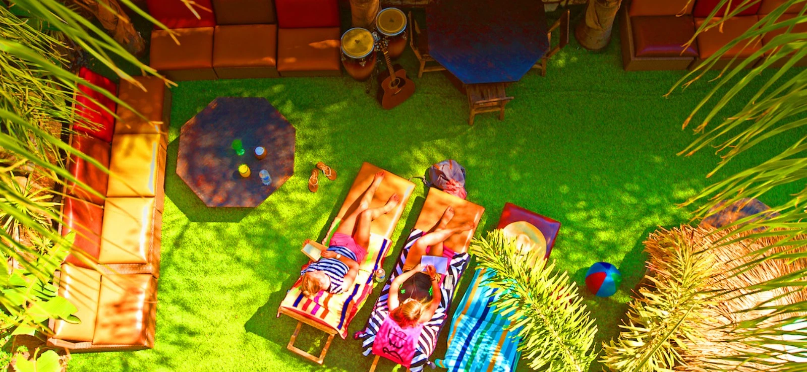 Banana Bungalows hostel in Hollywood Los Angeles